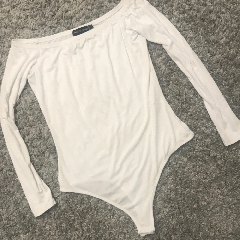 PRETTYLITTLETHING WHITE OFF THE SHOULDER BODYSUIT